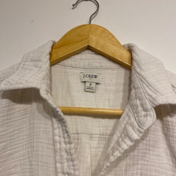 J.Crew Factory White Cotton Collared Soft and Cozy Button Down Size Small - Picture 2 of 3
